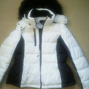 White Black Puffer Jacket with hood size L